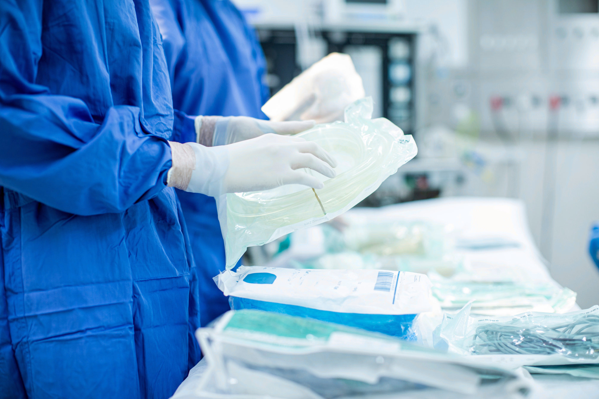 Equipe hospitalar em ambiente clínico